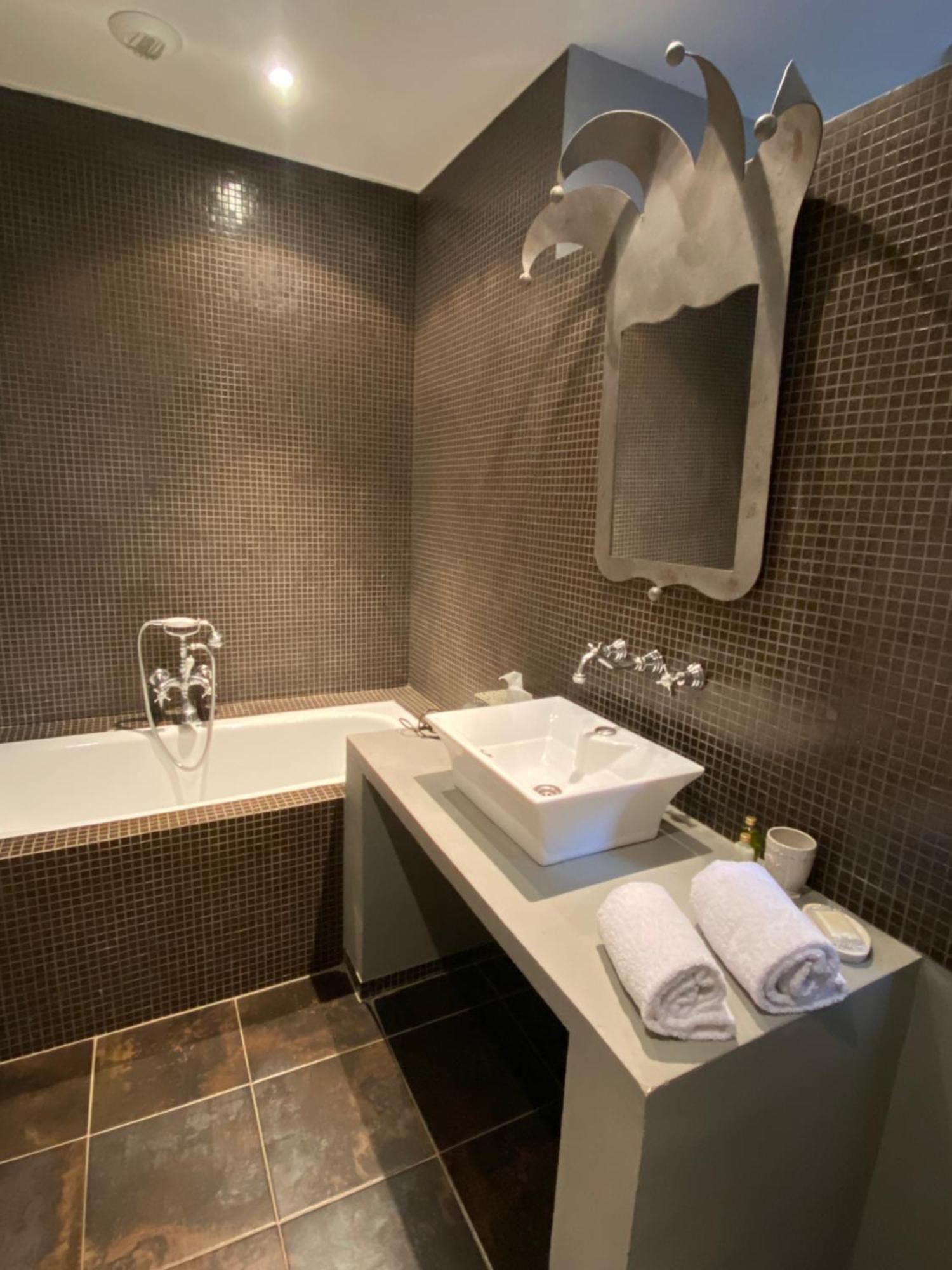 Les Jardins De La Tour Hotel Chatillon-sur-Chalaronne Luaran gambar