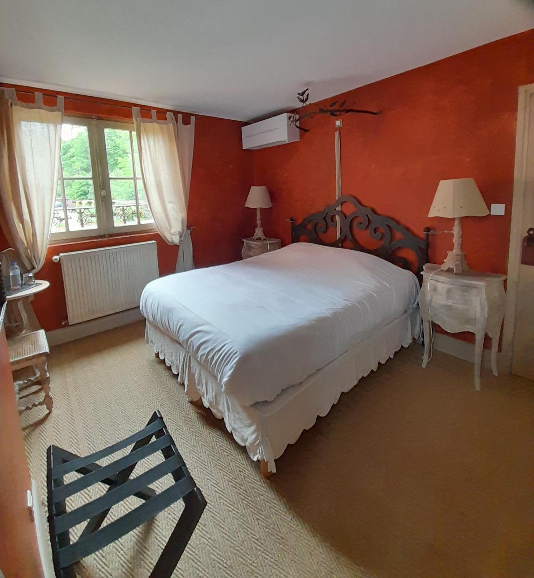 Les Jardins De La Tour Hotel Chatillon-sur-Chalaronne Luaran gambar